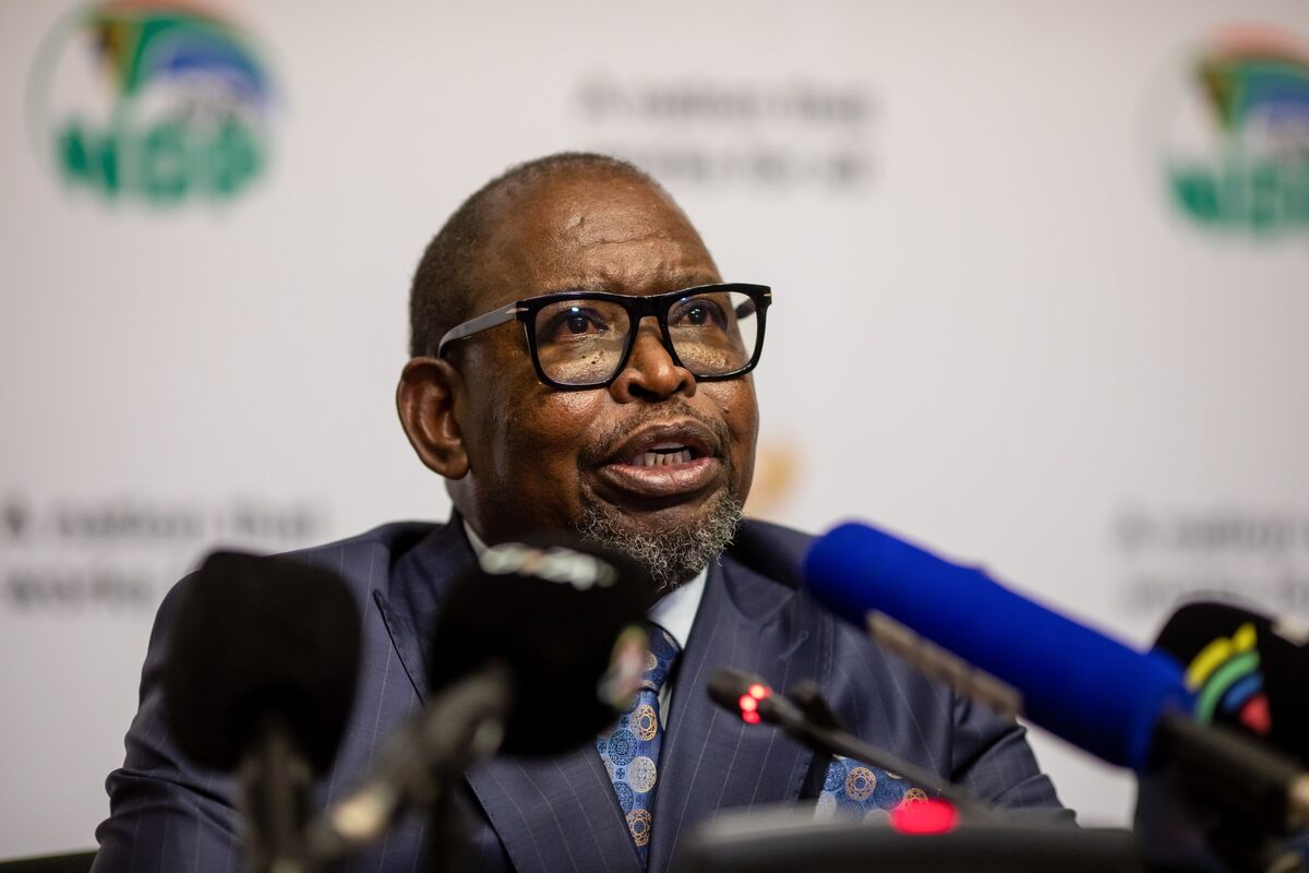 
                            South Africa’s Budget Marks Turning Point With Debt Set to Peak