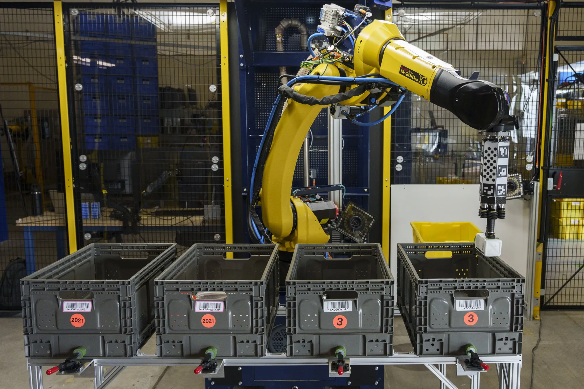 Amazon’s new Sparrow warehouse robot.