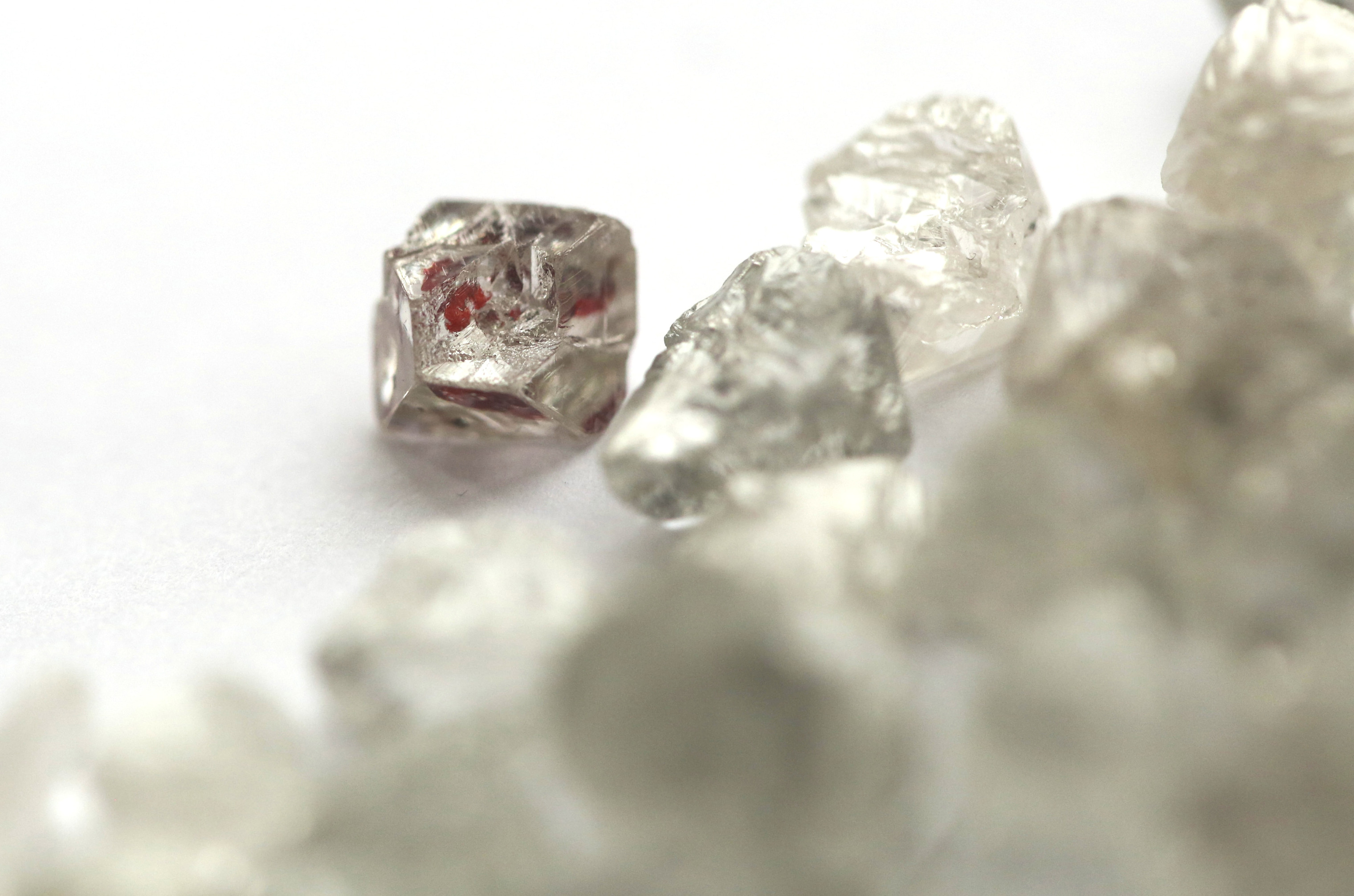 Anglo American gains controlling stake in De Beers