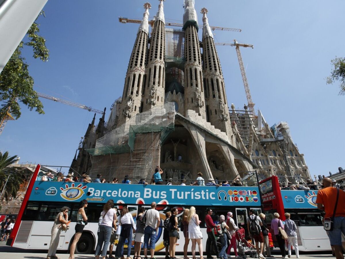 Prime Video to distribute Barcelona docuseries