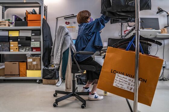 SoftBank Invests in French Secondhand Site Vestiaire Collective