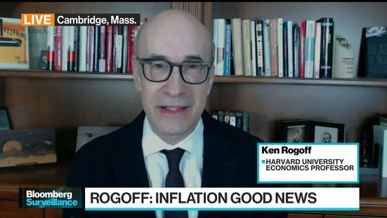 Kenneth Rogoff Warns of ‘Accident Waiting to Happen’ in Emerging Markets