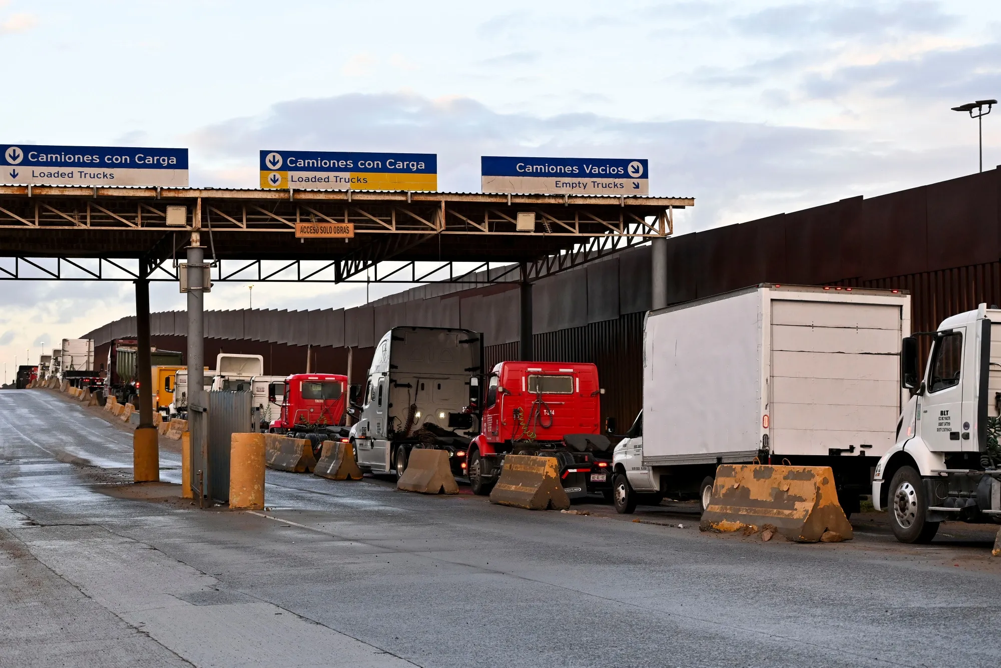 Trump has said he may put tariffs&nbsp;on Mexican&nbsp;and Canadian goods&nbsp;by Feb. 1. Such levies would be significantly more disruptive for the US manufacturing supply chain than tariffs on Chinese imports.&nbsp;