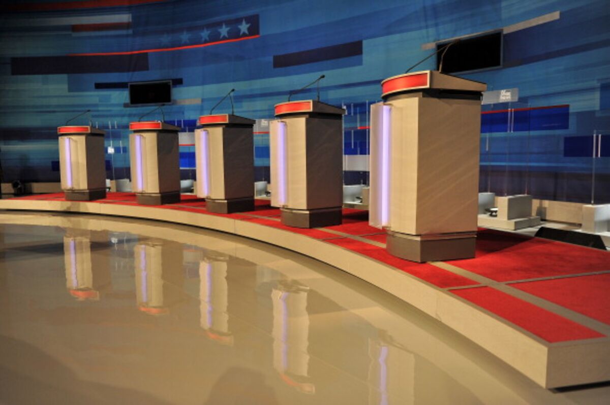 How Debate Moderators Get It Wrong - Bloomberg