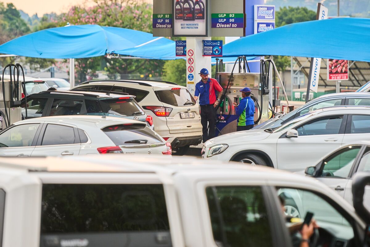 South African Economy Snaps Growth Streak as Iran War Takes Toll