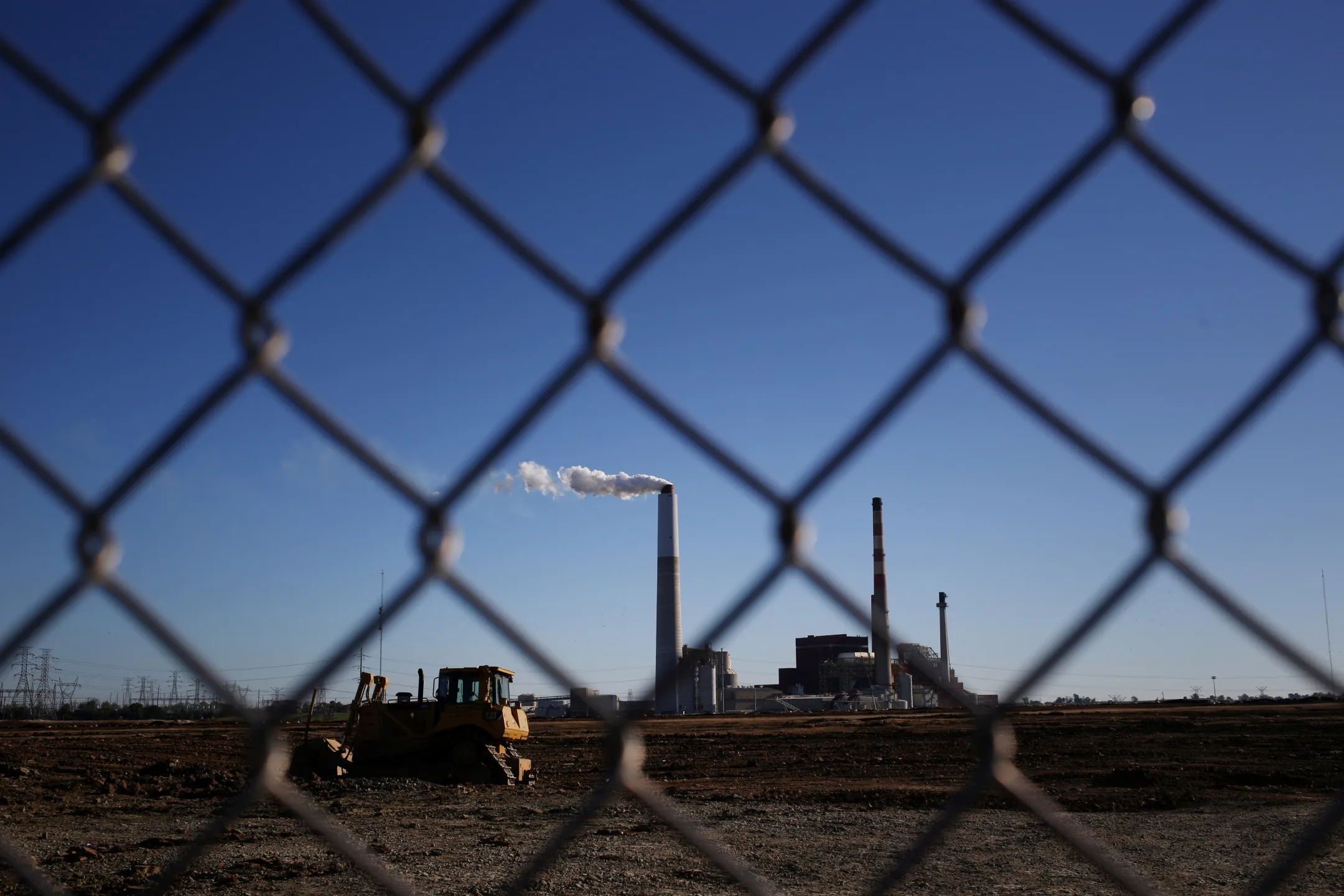 Coal-Fired Power Plants As Natural Gas Becomes Main Source Of U.S. Electricity Generation