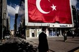 City Life And Currency Exchanges As Turkish Lira Rebounds