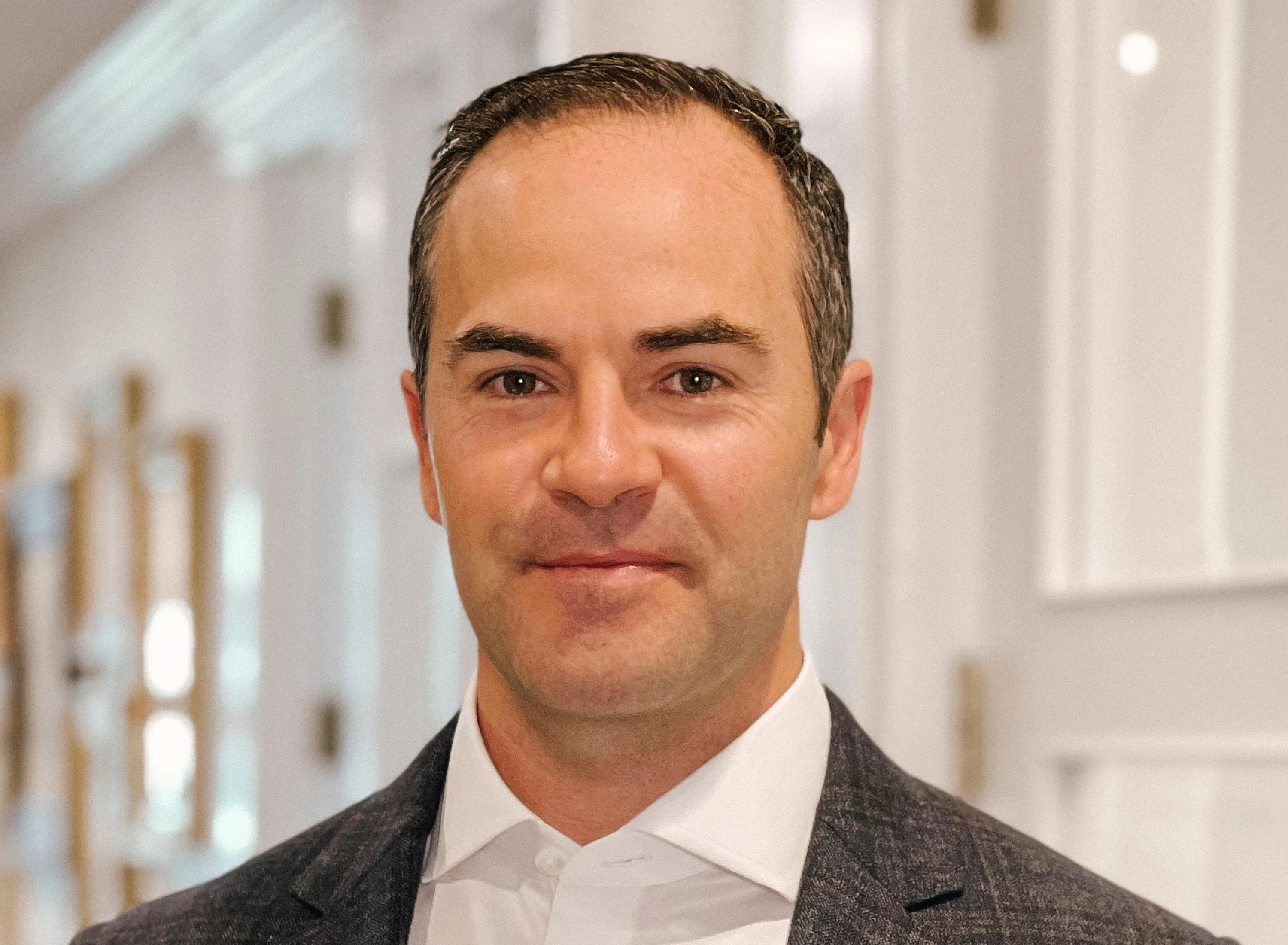 Elite Wall Street Wealth Managers Join $7 Trillion ETF Boom - Bloomberg