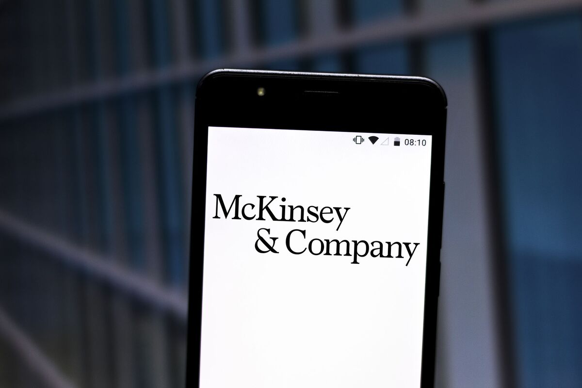 ex-mckinsey-partner-gets-2-years-for-trading-on-goldman-deal-bloomberg