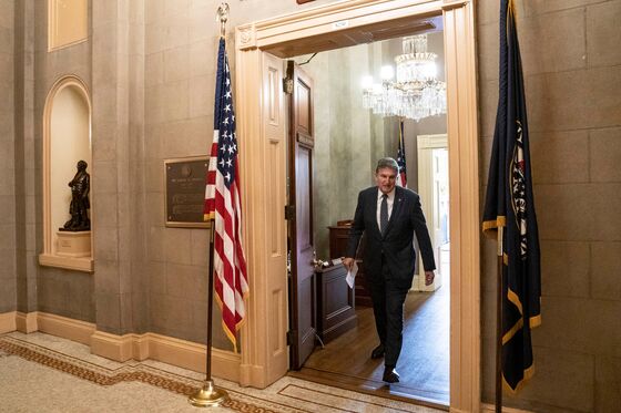 Manchin’s Hard Line Has Democrats Scrapping to Save Biden Agenda