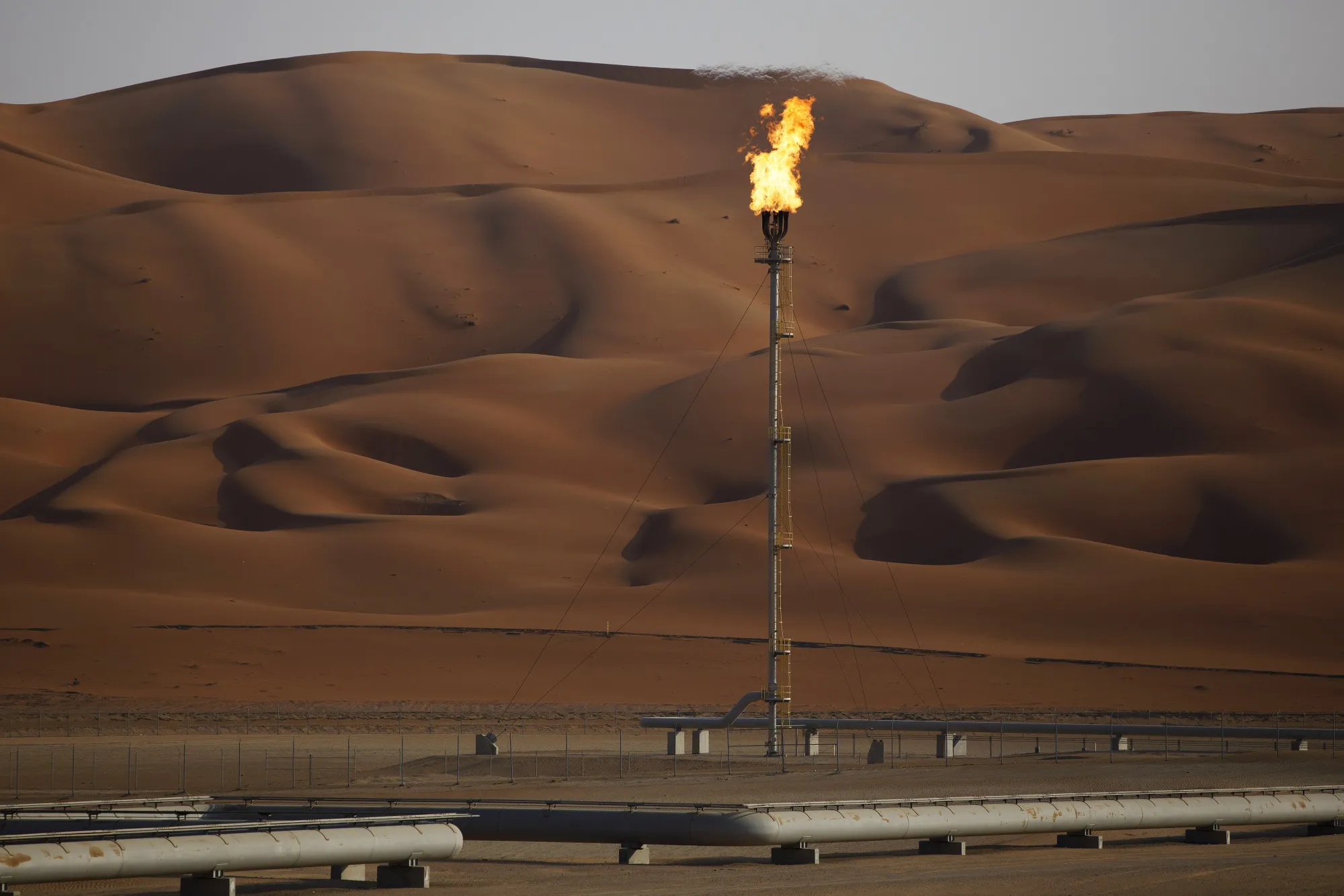 An oil processing facility in a Saudi Aramco field.