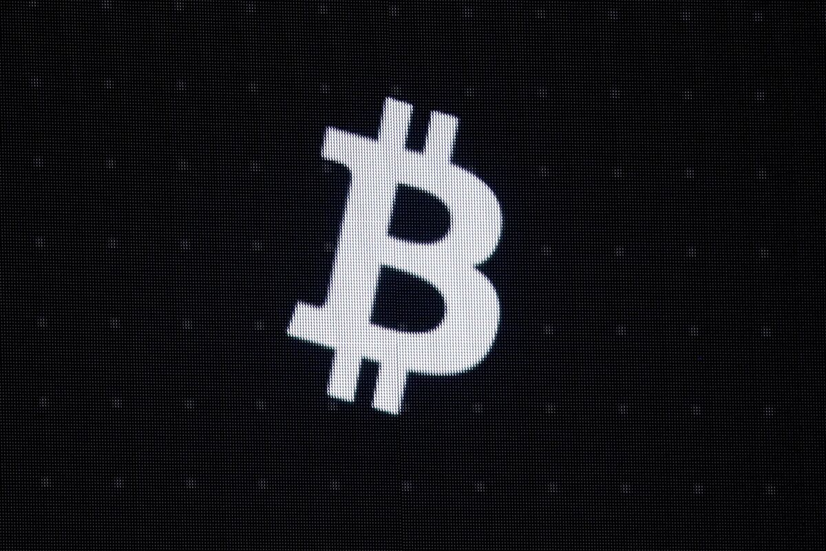 Bitcoin-Kurs fällt auf Zwei-Monats-Tief: ETF-Abflüsse und Iran-Sorgen belasten