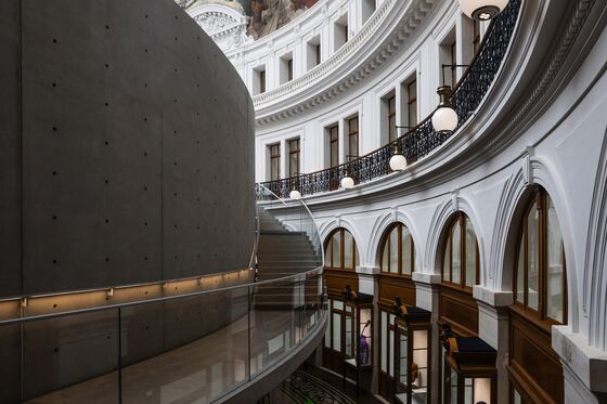 Tour Billionaire Pinault’s New $194 Million Art Museum in Paris