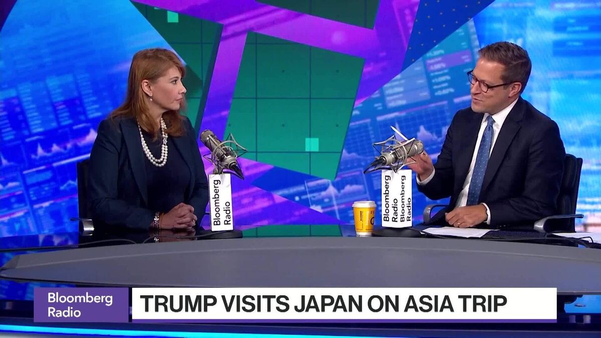 Trump Unveils Slate of Trade Deals Amid Asia Trip