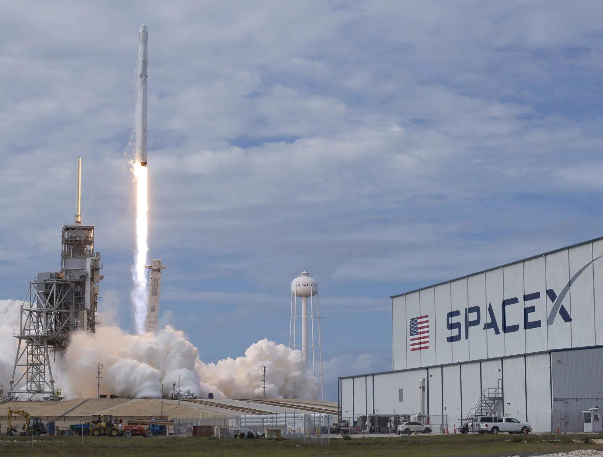 The SpaceX Falcon 9 rocket, with the Dragon spacecraft onboard, launches from pad 39A at NASA's Kennedy Space Center in Cape Canaveral, Florida, on June 3, 2017.
