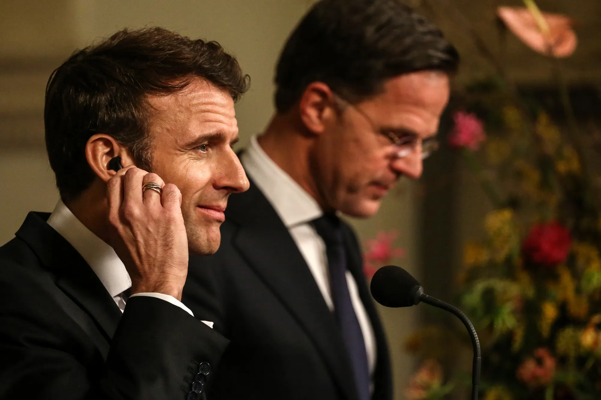 Emmanuel Macron  and Mark Rutte