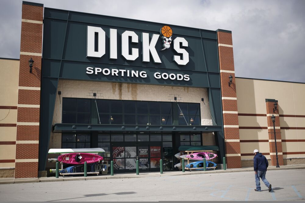 dick's shoe store