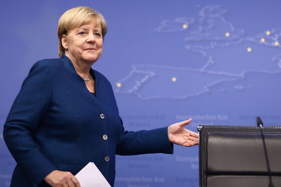 Merkel's Soft Huawei Strategy Targeted by Hardliners in Berlin