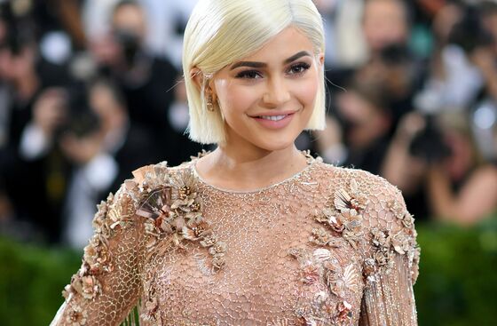 Kylie Jenner Joins With Family That Can Keep Up With Kardashians