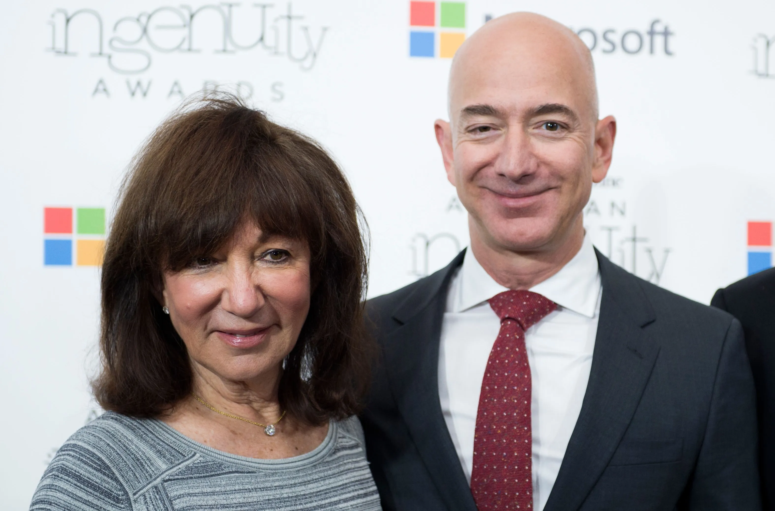 Jeff Bezos' Mother Jackie Bezos Dies at 78 - Bloomberg