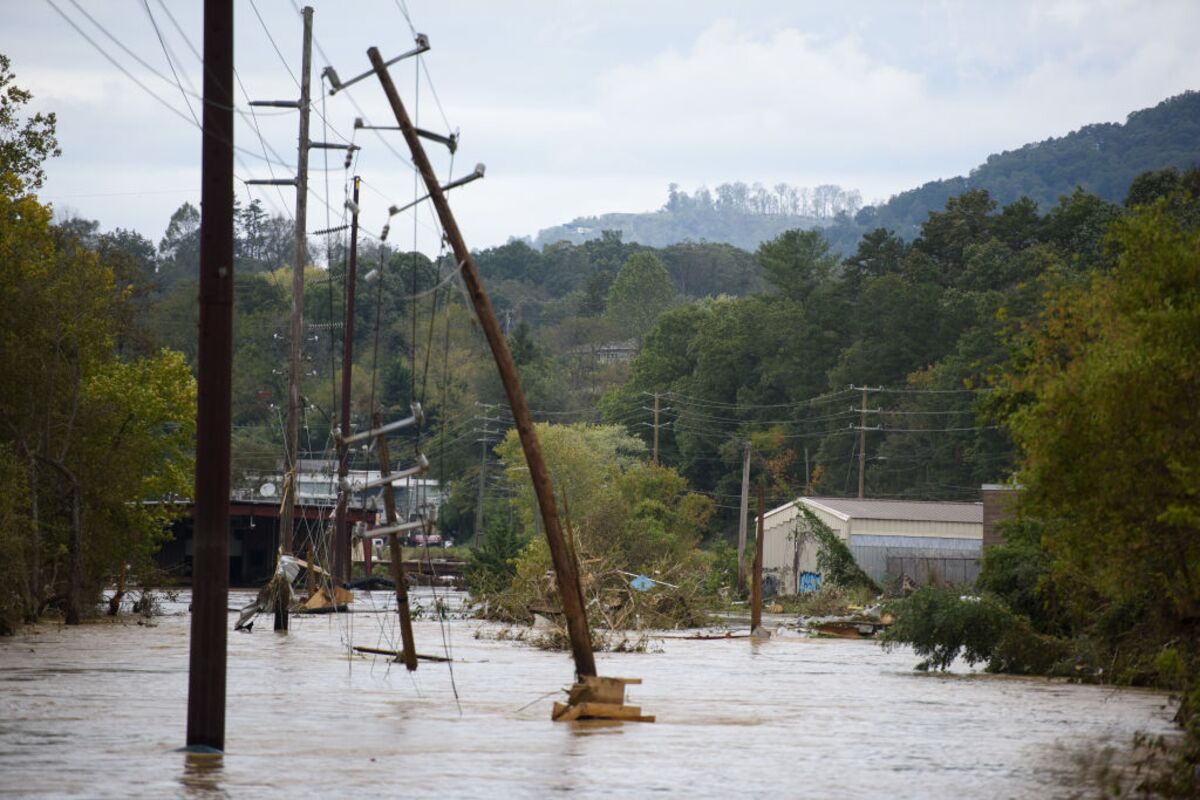 Semiconductor Firms Monitor Quartz Supply After Hurricane