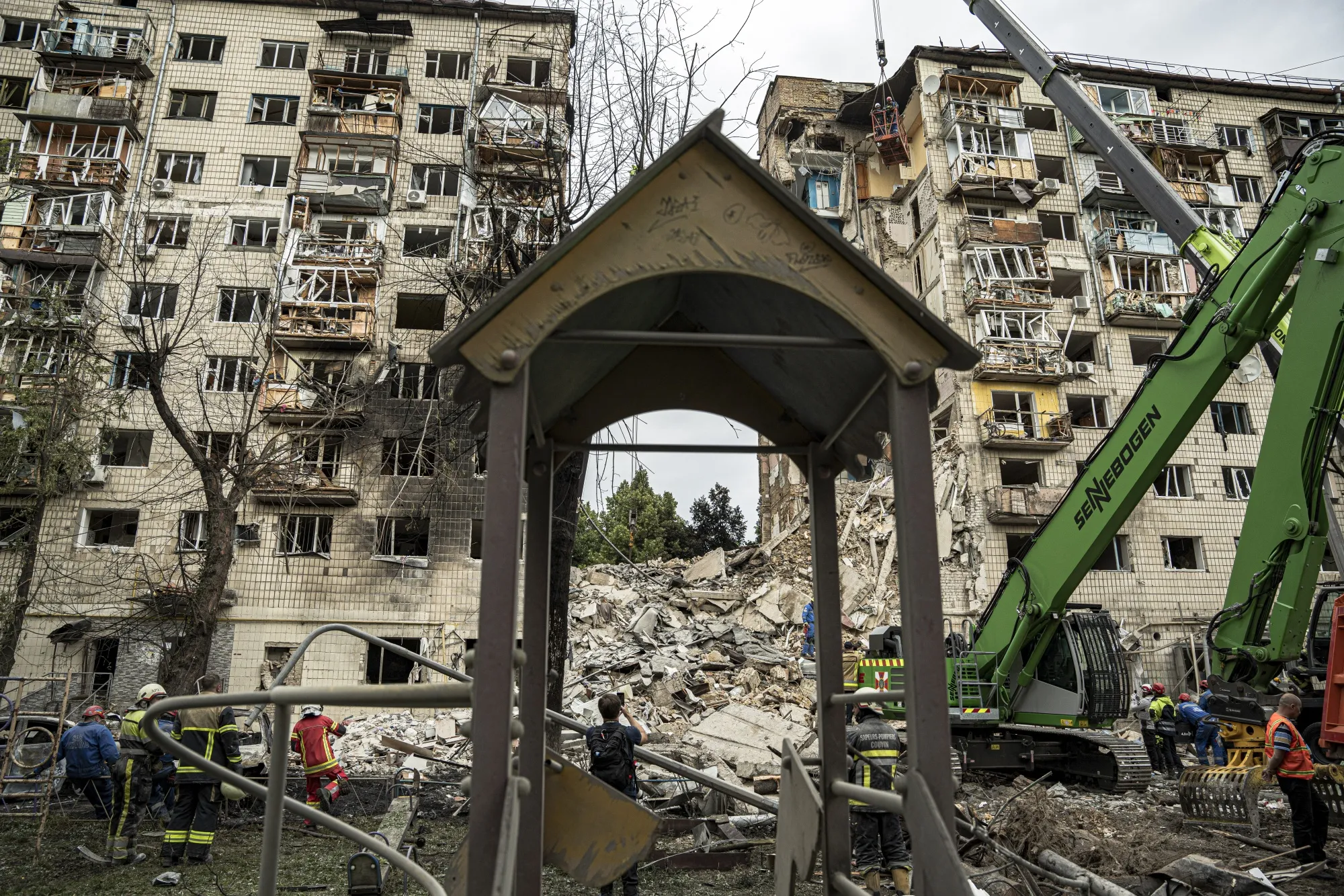 Damage from a Russian missile in Kyiv.