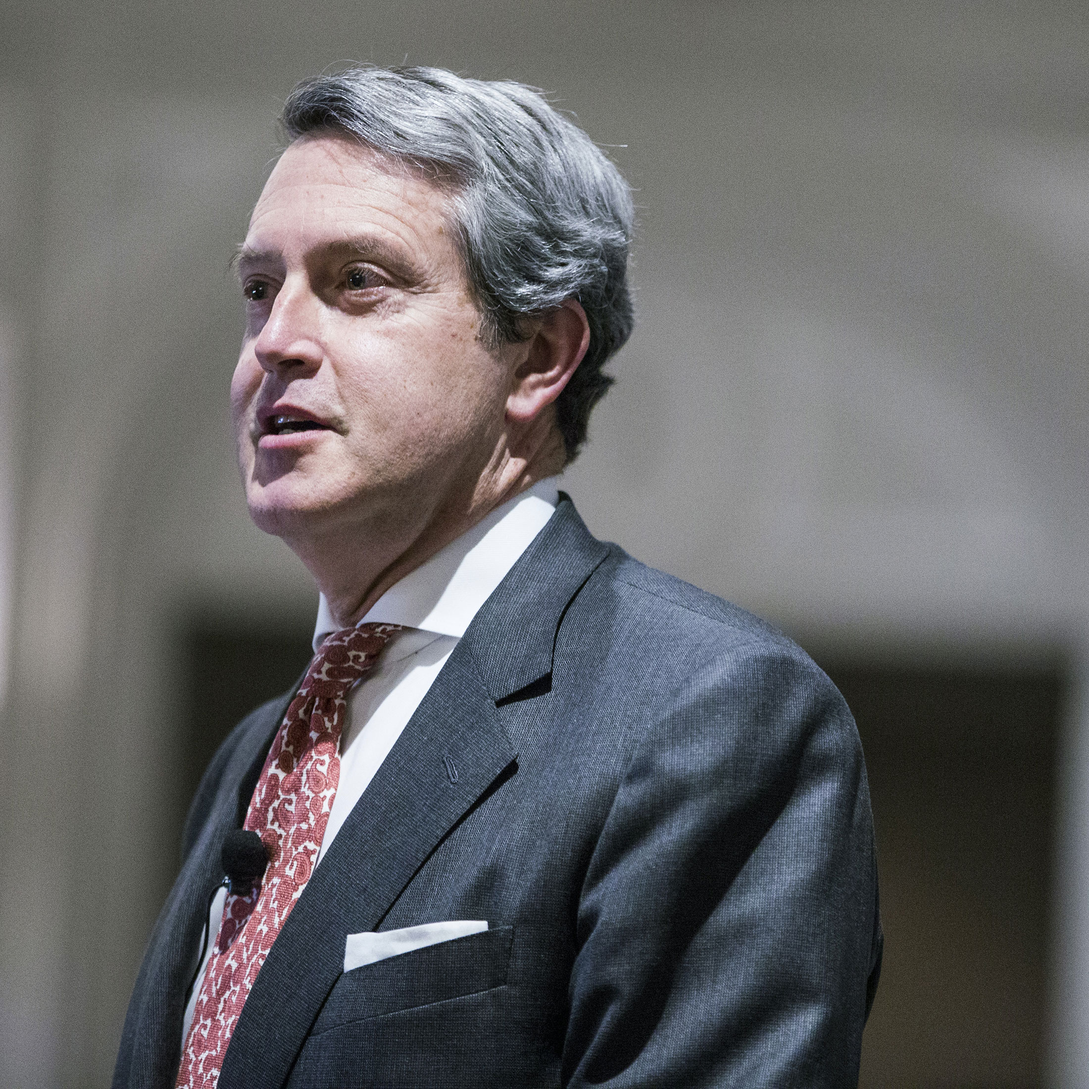 Fed's Quarles Plays Up Economy's Strengths as Markets See Risks Bloomberg