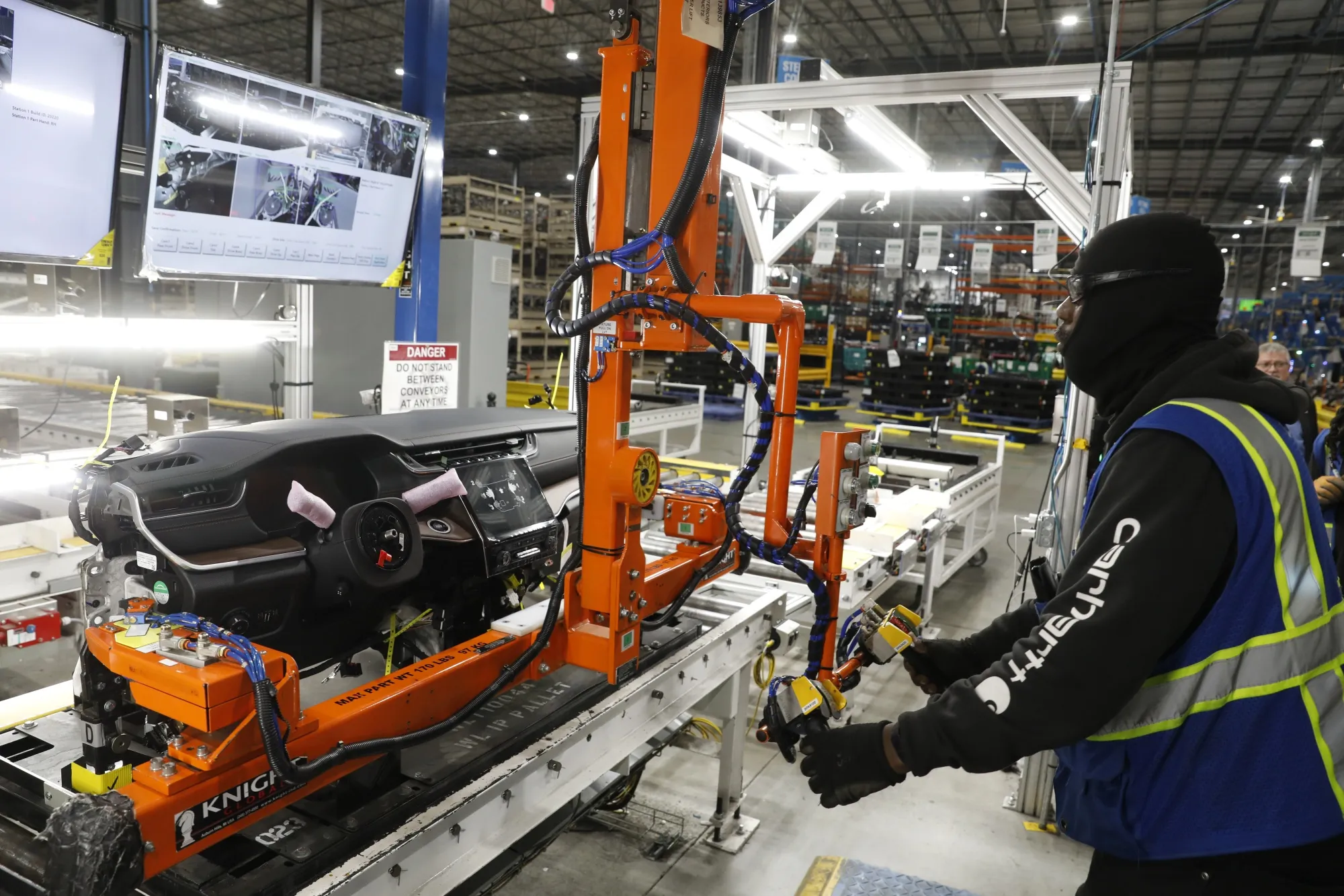 The rise in April manufacturing output was broad, including gains in production of metals, machinery, motor vehicles and food, the Fed’s report showed.