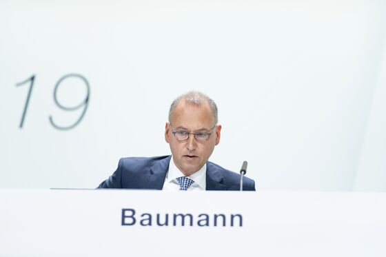 Bayer CEO Opens Door to Roundup Settlement as Lawsuits Swell