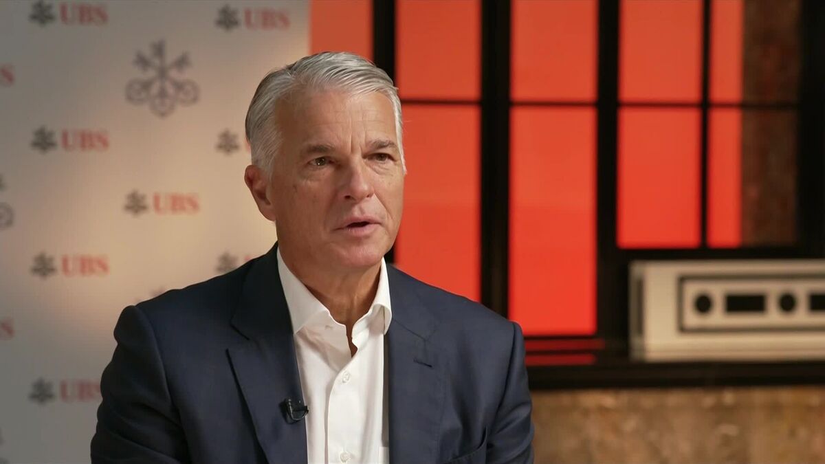 ⚫️ BLOOMBERG: "UBS: Profitti superiori alle attese nel secondo trimestre, analisi di Ermotti sui dazi"