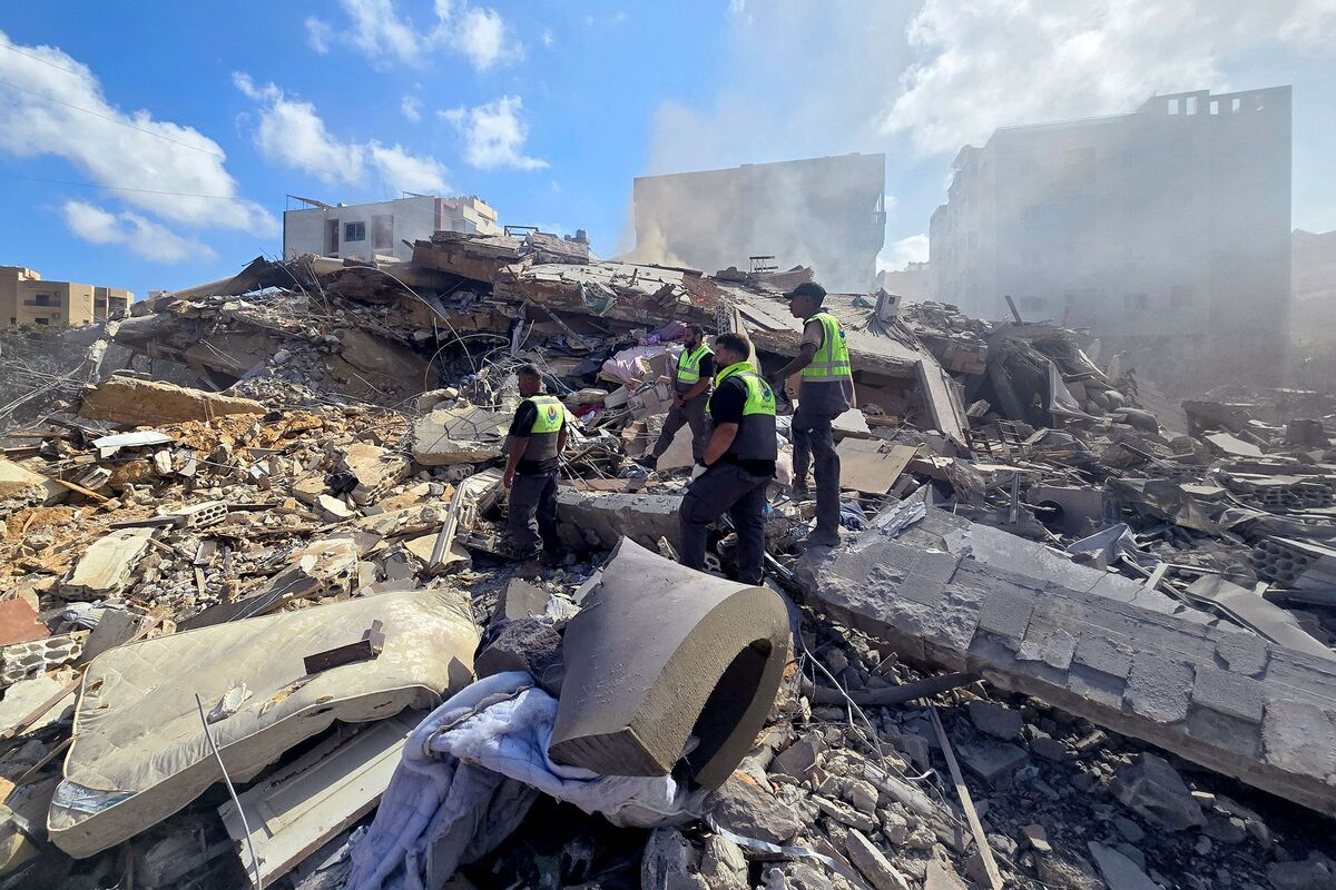 Israel Increases Attacks on Lebanon as US-Iran Talks Crawl On