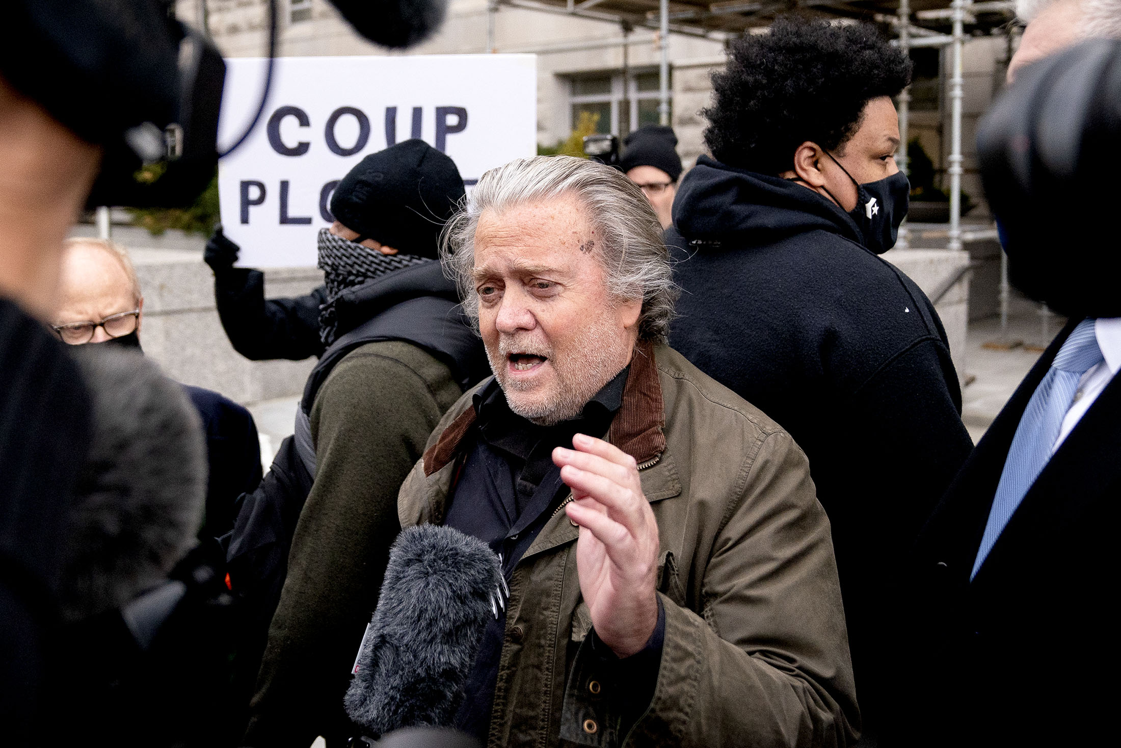 Steve Bannon Gets Nov. 18 Arraignment On Contempt Of Congress Charges ...