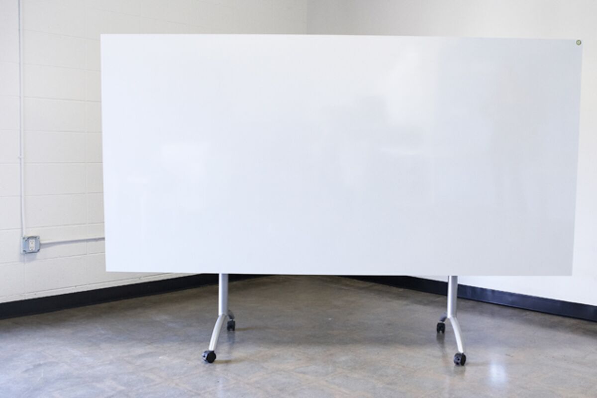 Office Upgrade: Stand-Up Whiteboard Desk - Bloomberg