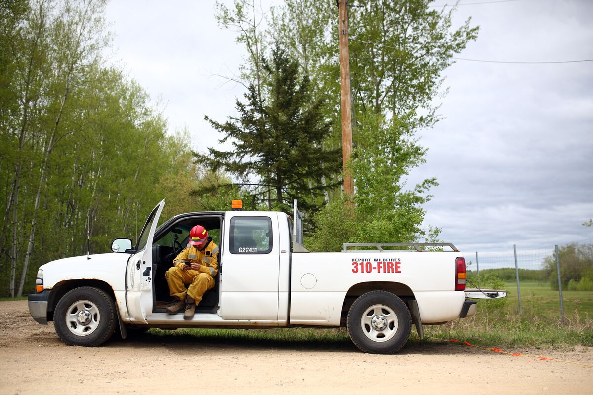 Wildfires in Alberta Die Down as Rain Storm Moves Into Region