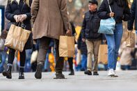 Bundesbank Sees Shallow Recovery in 2024 With Inflation Receding
