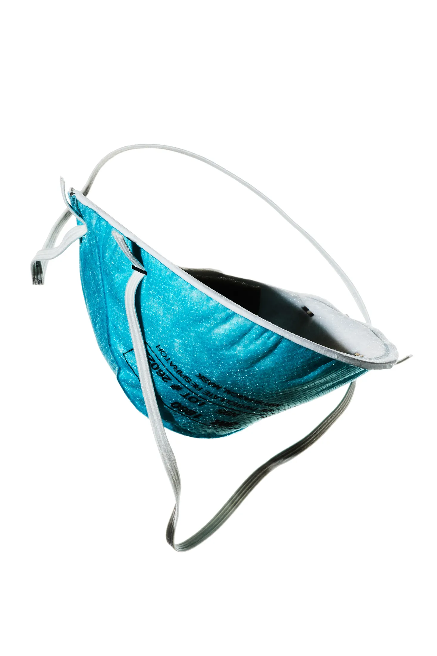 A 3M N95 surgical mask.