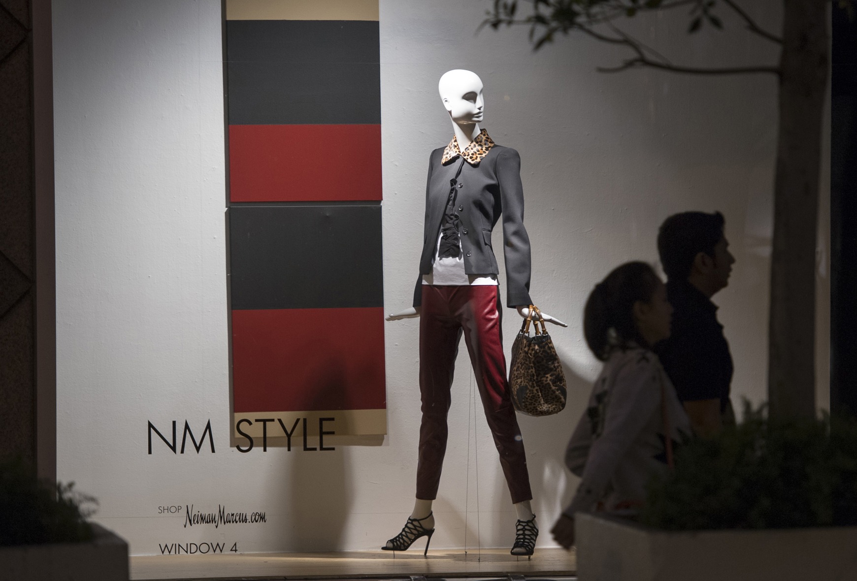 Neiman Marcus CEO Squelches Hope of Buyout Deal - Bloomberg