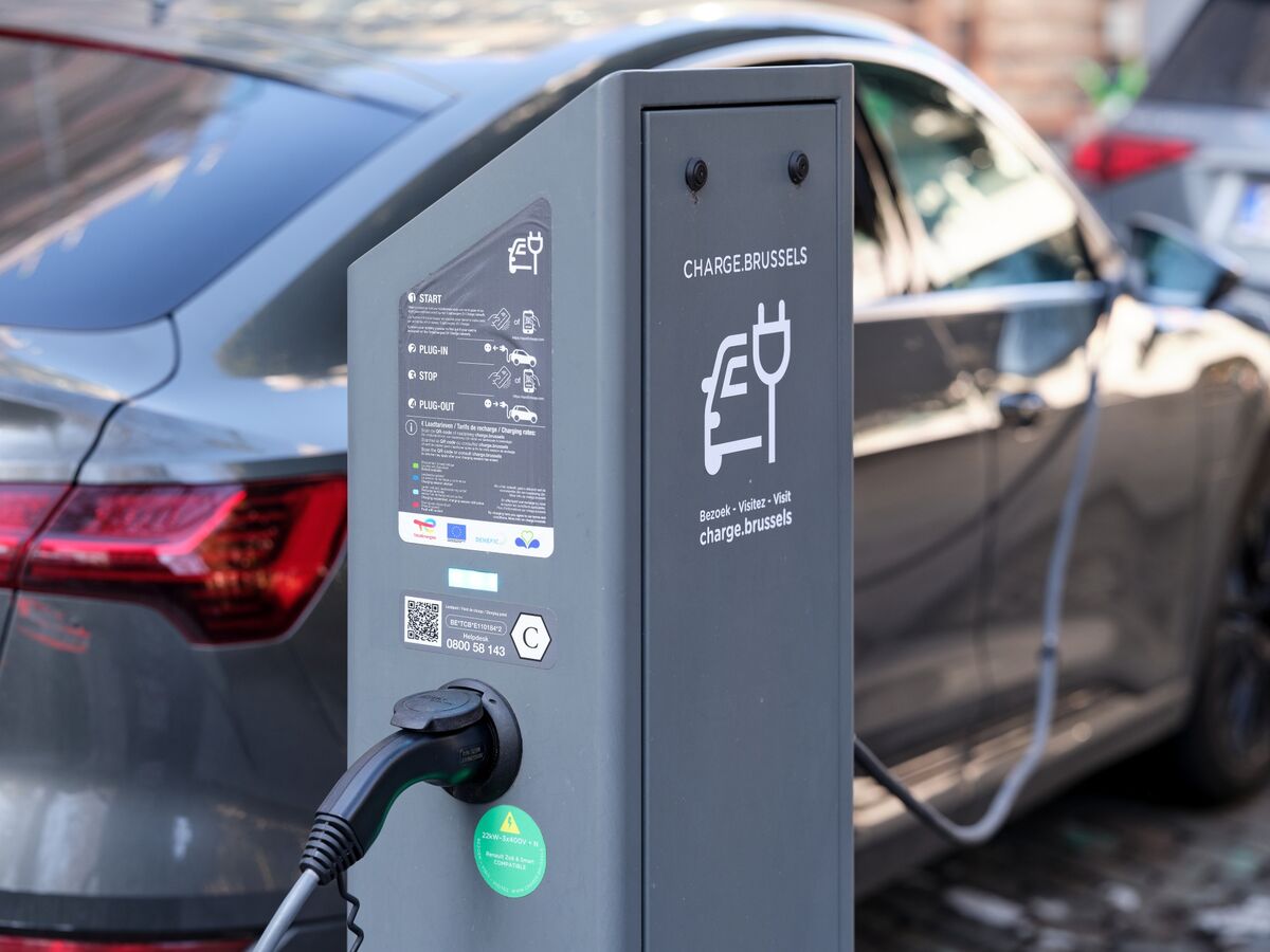 Six EU Countries Call for Abandoning 2035 Combustion Engine Ban