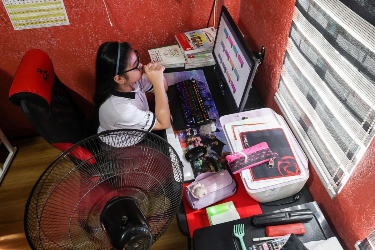 Philippine Internet Bill Becomes Law Despite Industry Opposition