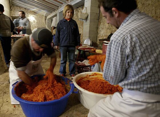 Mallorca’s Soft Sausage Is Becoming a Secret Weapon for American Chefs