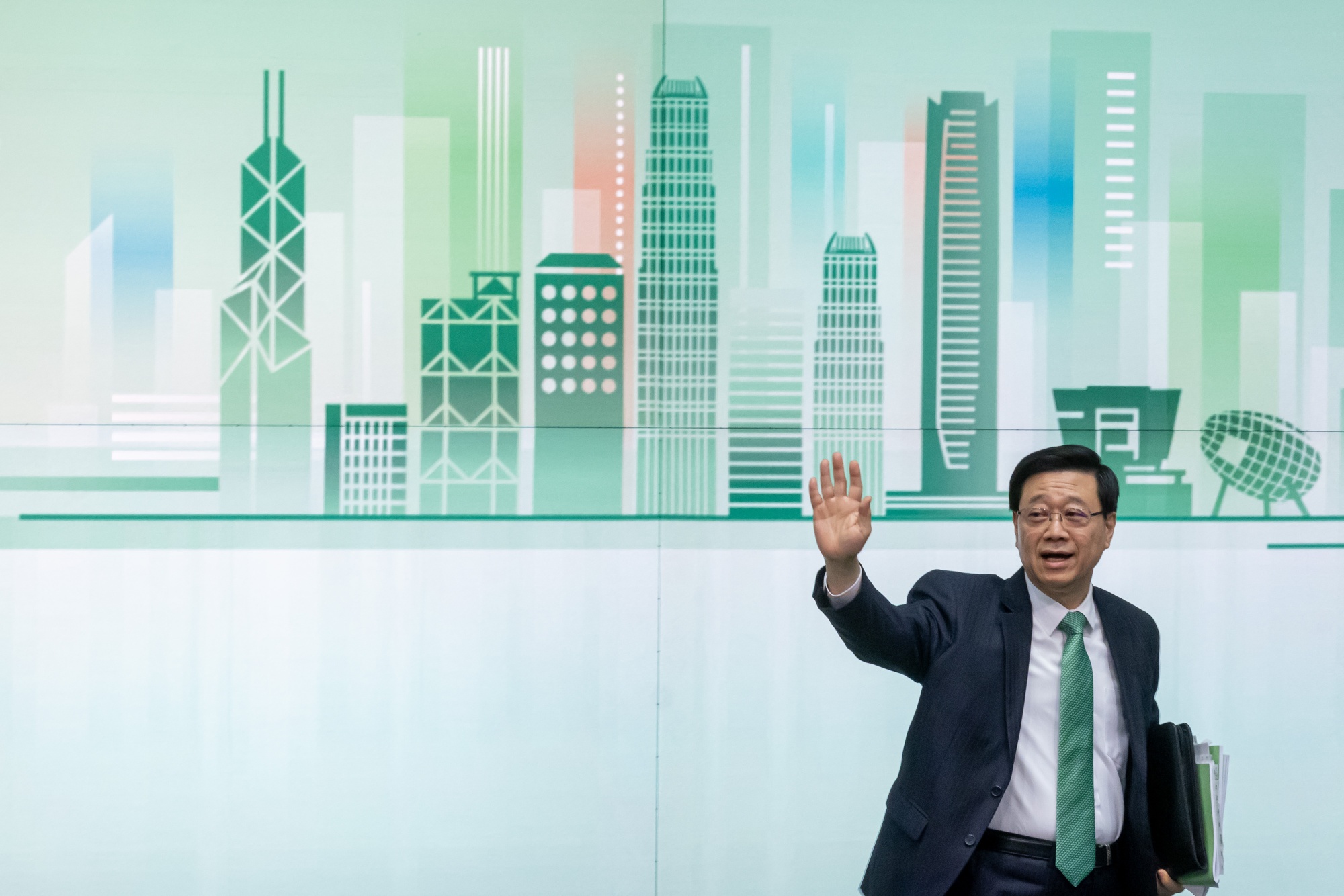 香港の経済貿易代表部閉鎖なら中国が米国に報復－李行政長官 - Bloomberg