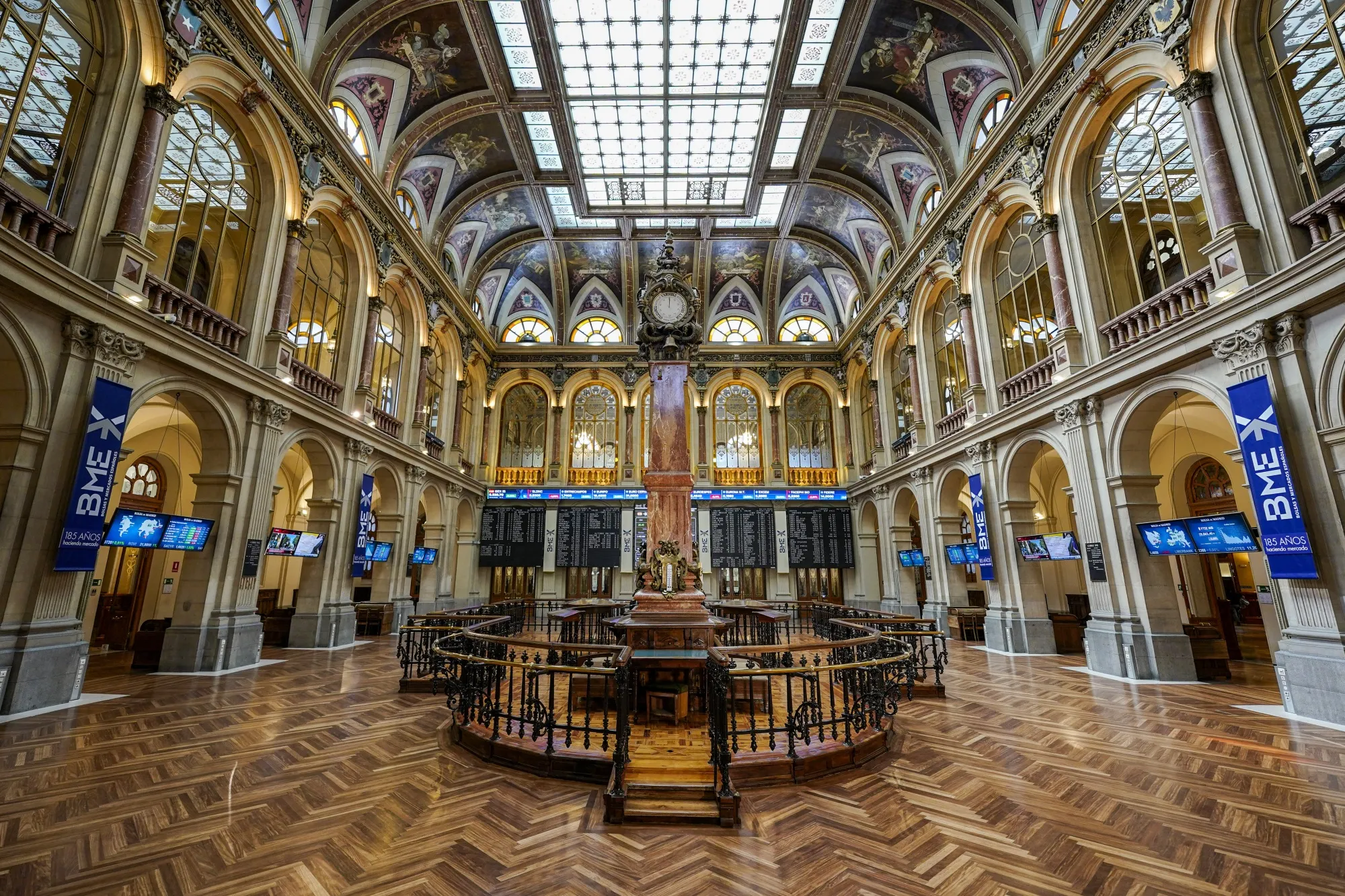 Travel Tech Firm HBX, Owners Seek €750 Million in Spain IPO - Bloomberg