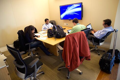 At Elite B-Schools, the Gender Wage Gap Grows