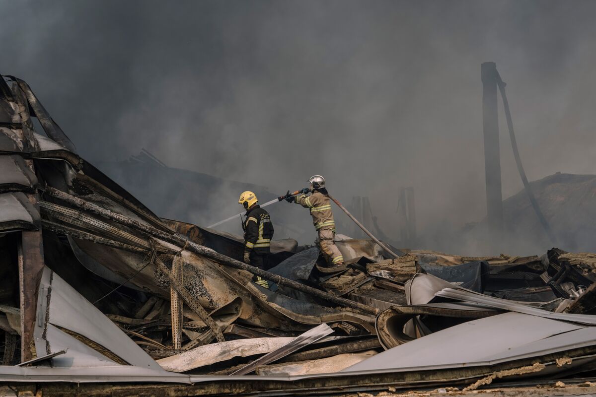 Photo: bloomberg.com Kyiv Region: 17 Killed as Russian Strikes Expose Air Defense Gaps