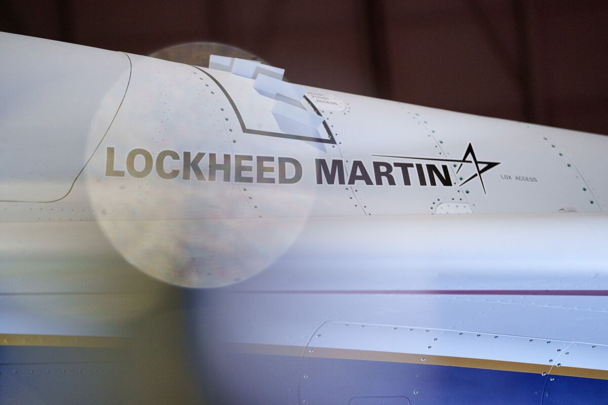 Lockheed Flags $1.6 Billion in Charges as New CFO Digs Deep - Bloomberg