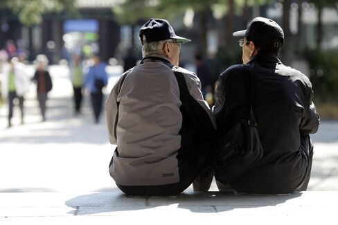 Images Of The Aging Population Ahead Of GDP Numbers