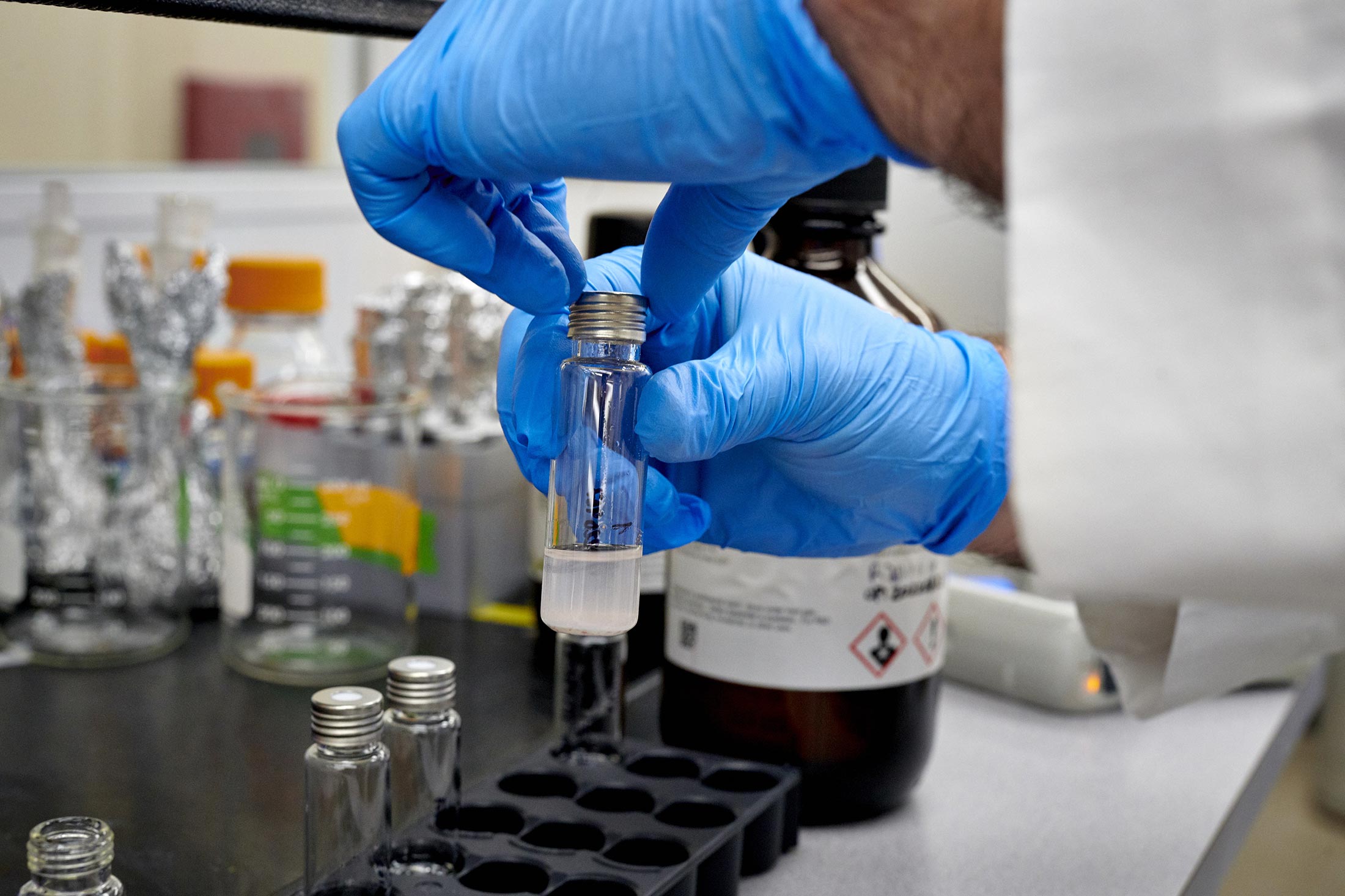 relates to 発がん性リスクに40年間沈黙、抗潰瘍薬「ザンタック」開発メーカー