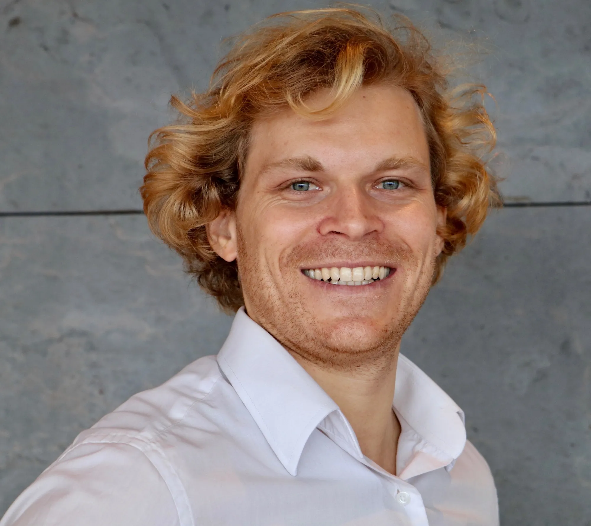 仮想通貨、「ビザ」経由で現実世界へ－テンＸのデビットカード - Bloomberg