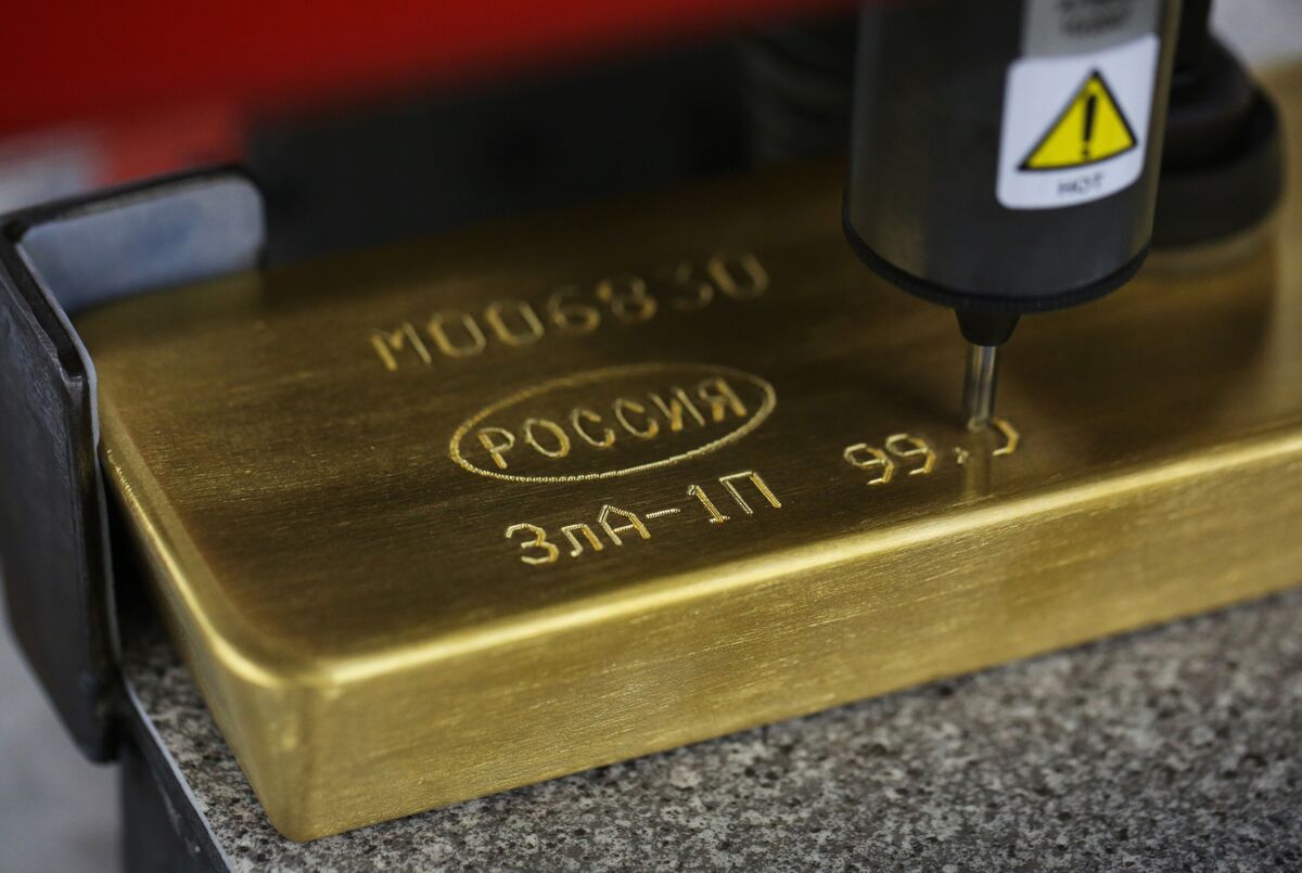 Russia’s Massive Gold Stash Is Now Worth More Than $100 Billion - Bloomberg