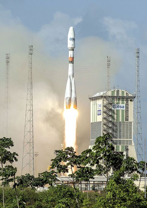 A Soyuz rocket carrying O3b satellites lifts off in French Guiana.